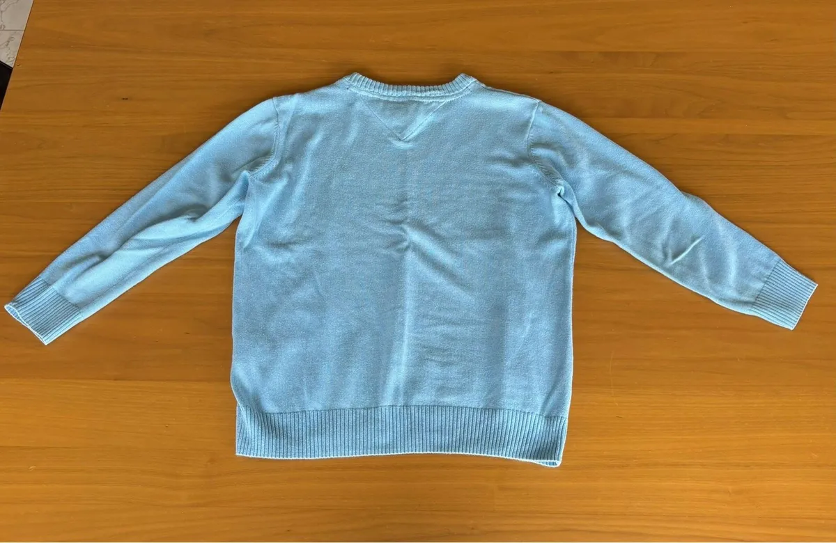 Tommy Hilfiger Jumper age 7 - Image 3