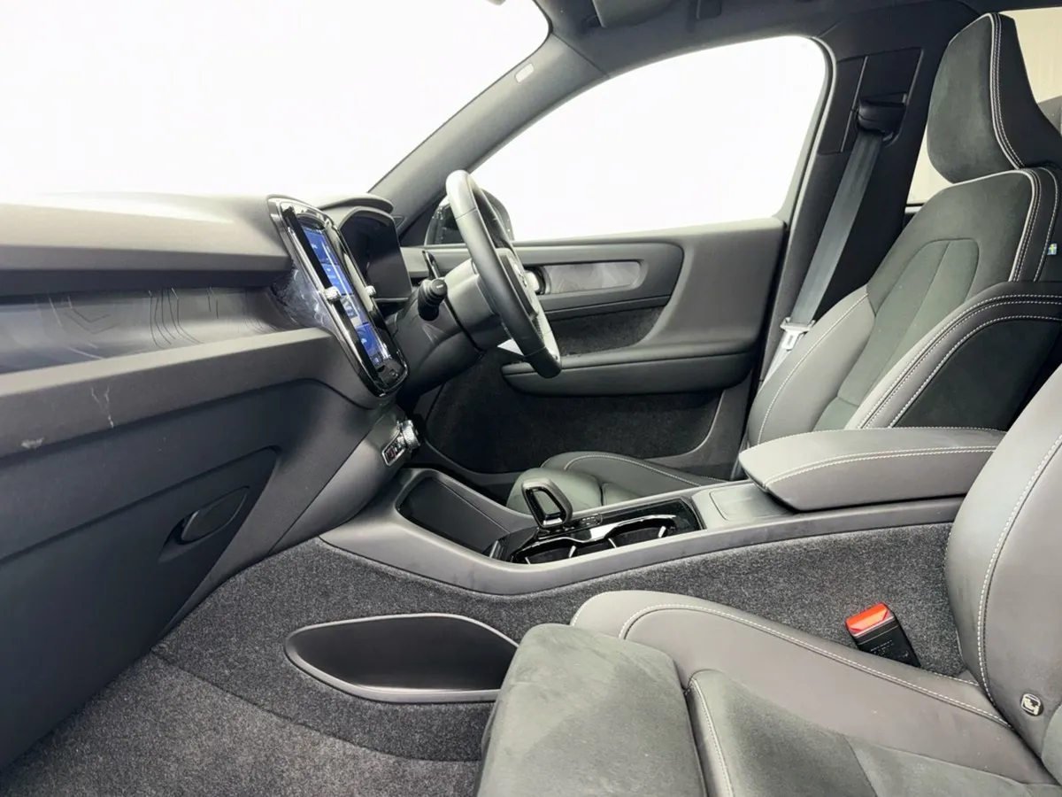 Volvo XC40 Plus Long Range  free Hamper   125 P/W - Image 4