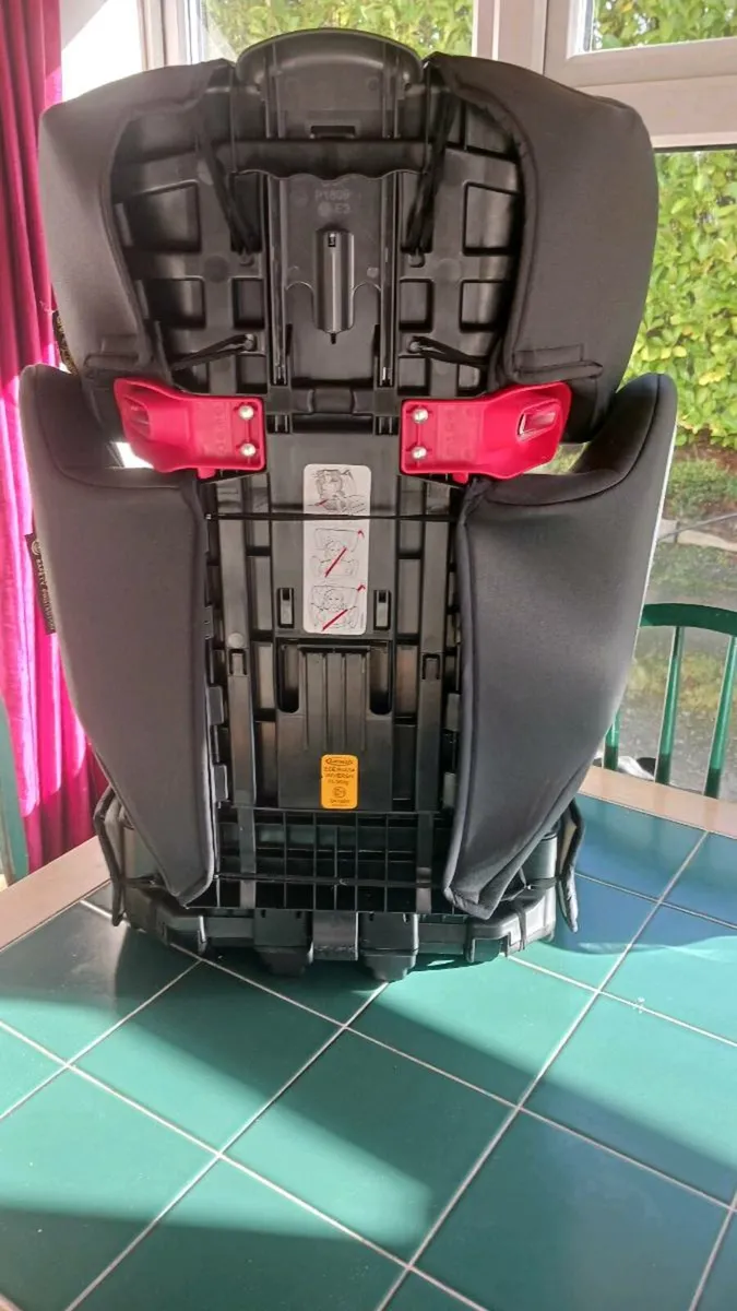 Graco car seat - Image 2