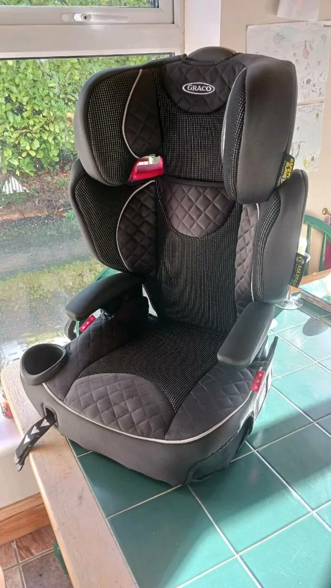 Graco car seat - Image 4