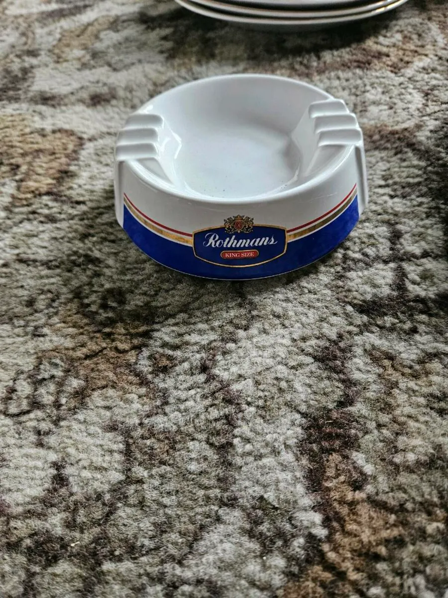 Vintage Rothmans Ashtray - Image 1