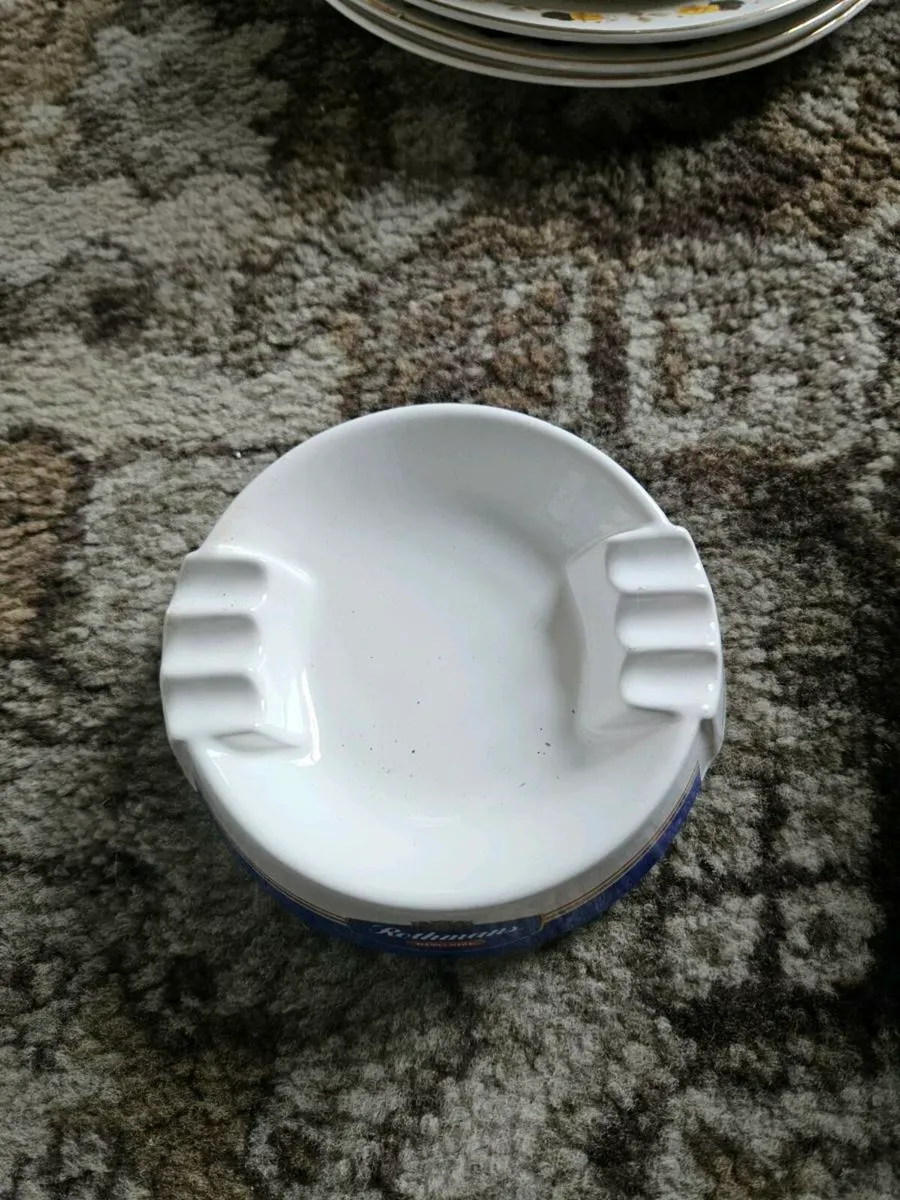 Vintage Rothmans Ashtray - Image 2