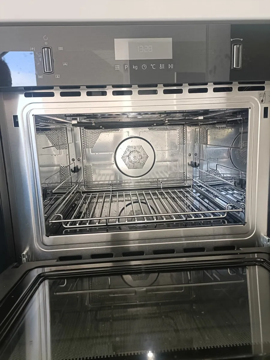 Neff N50 44l 900W Compact Built-in Microwave - Image 2