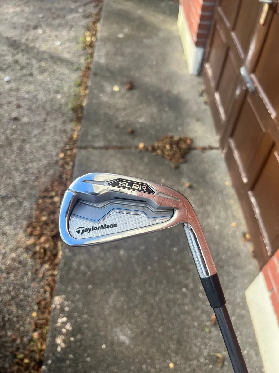 Taylor made SLDR 4 iron - Image 1