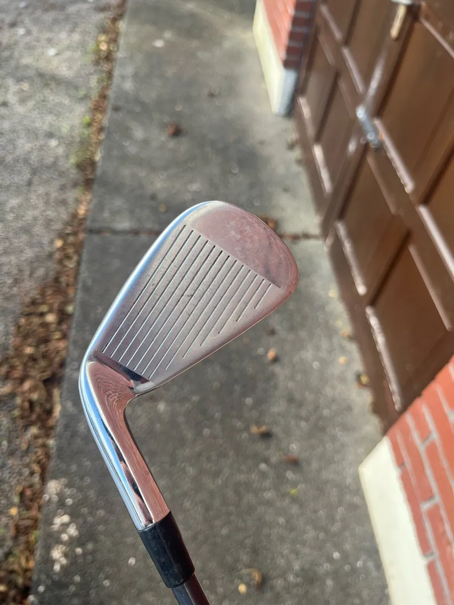 Taylor made SLDR 4 iron - Image 3