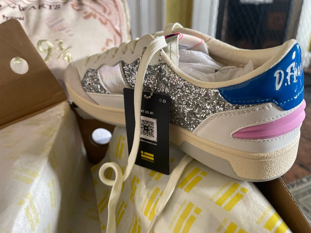 Brand new shoes - Image 2