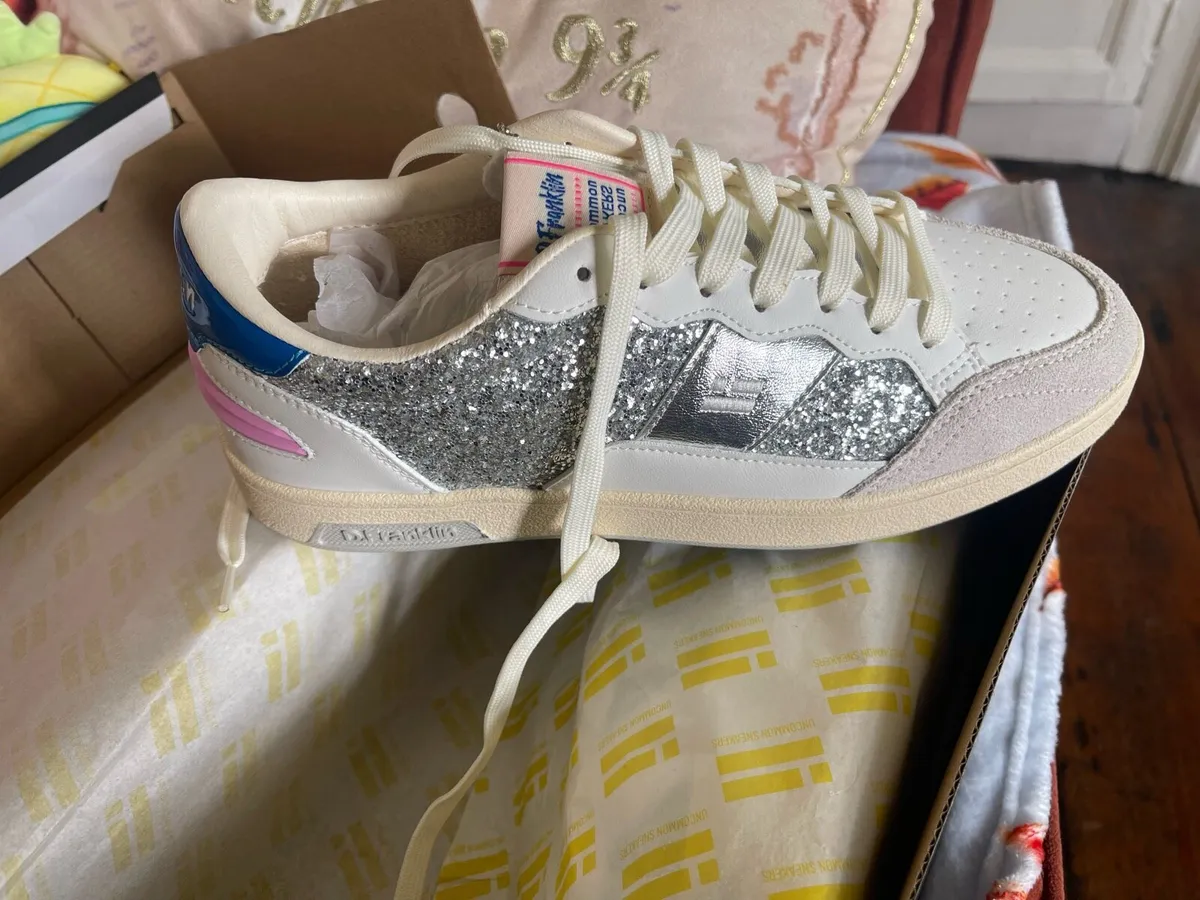 Brand new shoes - Image 1