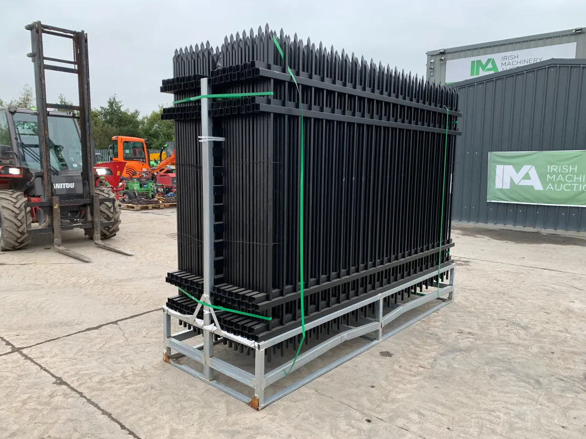 UNRESERVED 300FT OF STEEL FENCING FOR AUCTION - Image 4