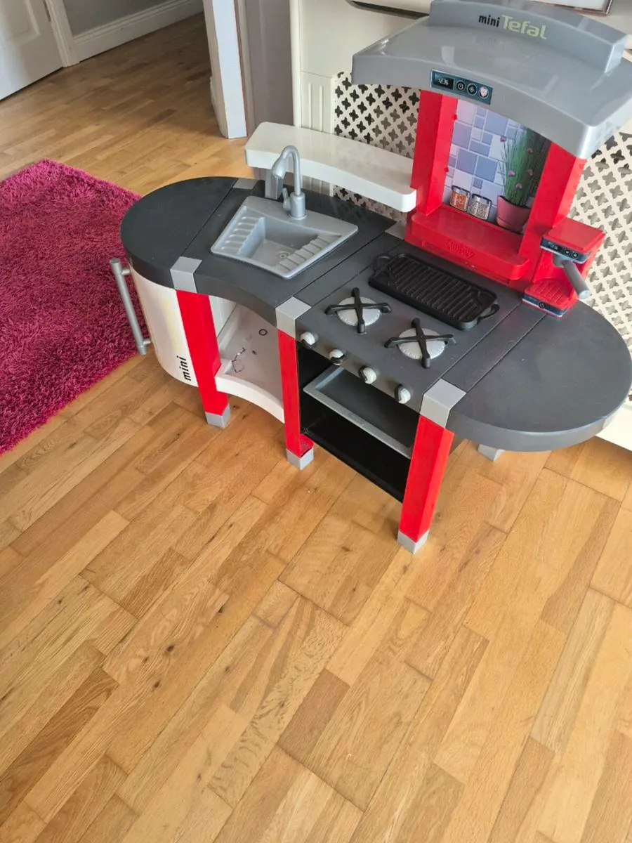 Toy kitchen - Image 2