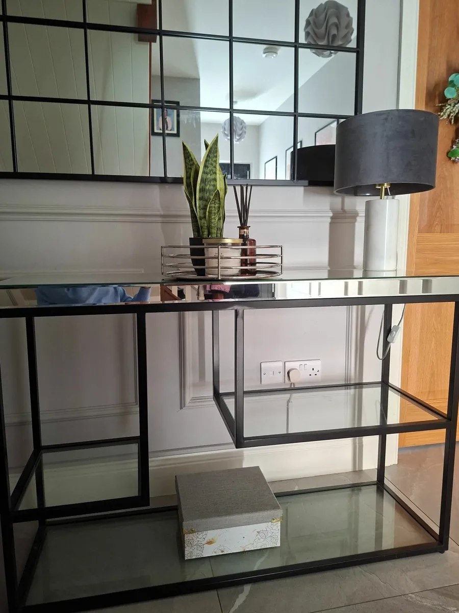 Console table and mirror - Image 1