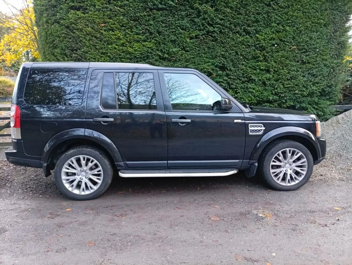 Land Rover Discovery 4 - Image 1