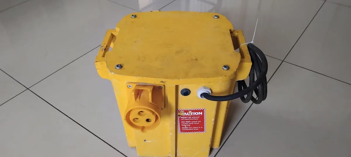 5Kva 32 Amp Transformer 110v - Image 1