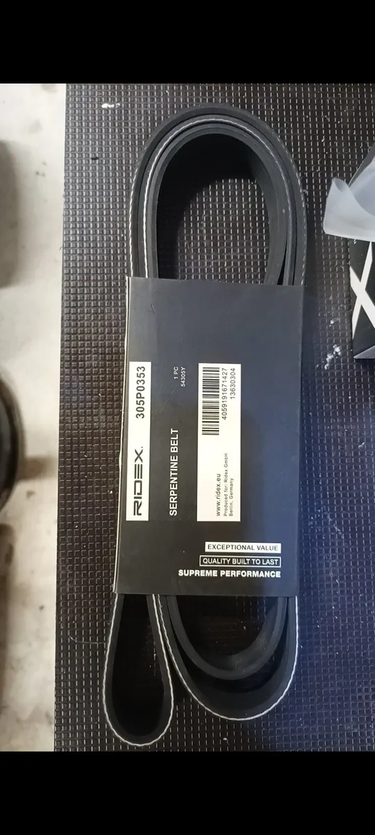 Alternator tensioner,belt and pulley kit - Image 3