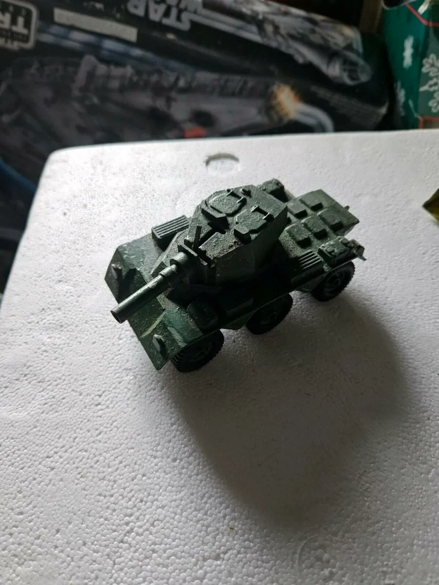 Corgi Crescent British Army Armoured Car - Image 1