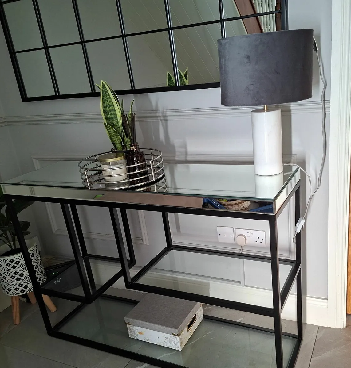 Console table and mirror - Image 2