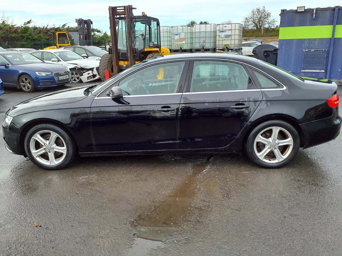 Audi A4 2013 - Image 2