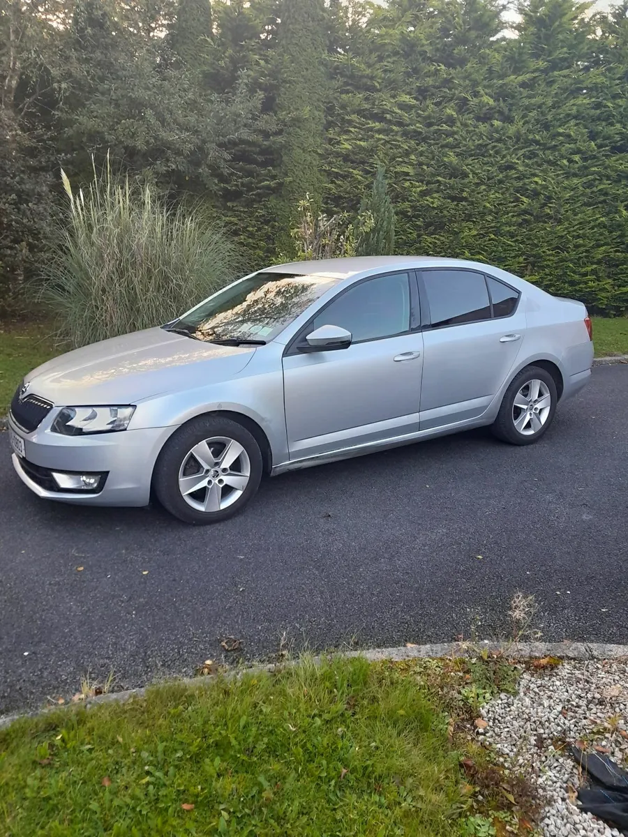 Skoda Octavia 2015 - Image 2