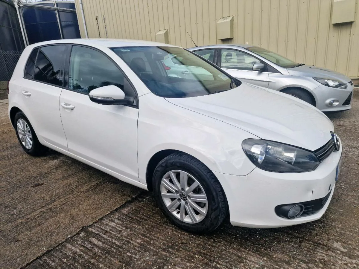 2011 Golf  1.2 TSi Automatic - Image 1
