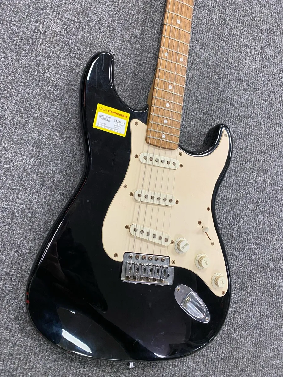 Squire Bullet Stratocaster - Image 2