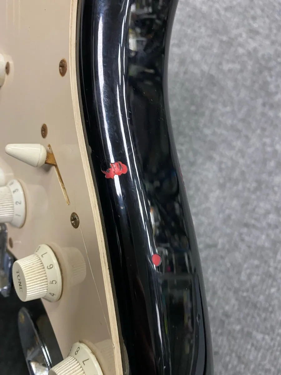 Squire Bullet Stratocaster - Image 4