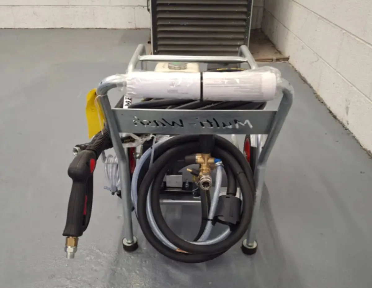 Honda 2200psi Power washer - Image 4