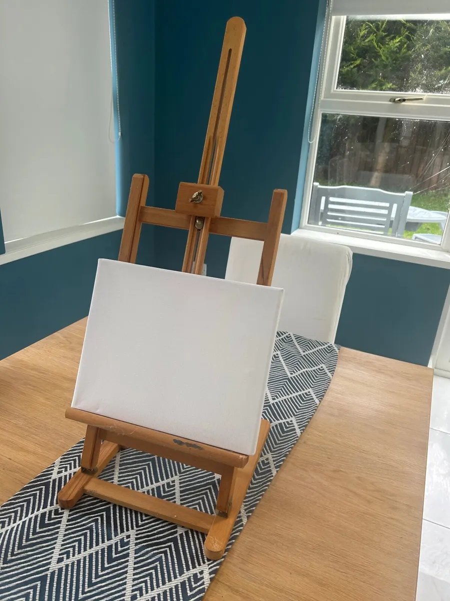 Paint easel - Image 1
