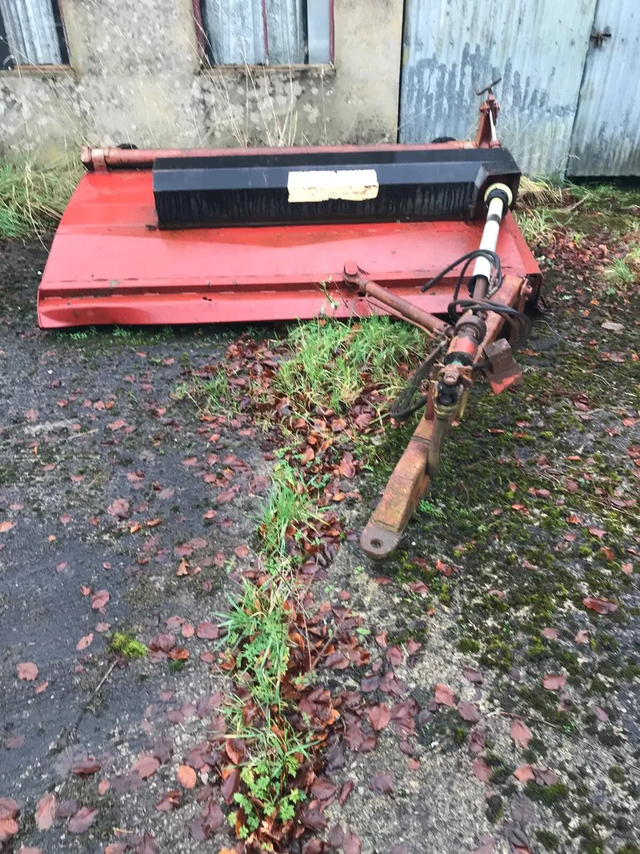 Major topper - Image 1