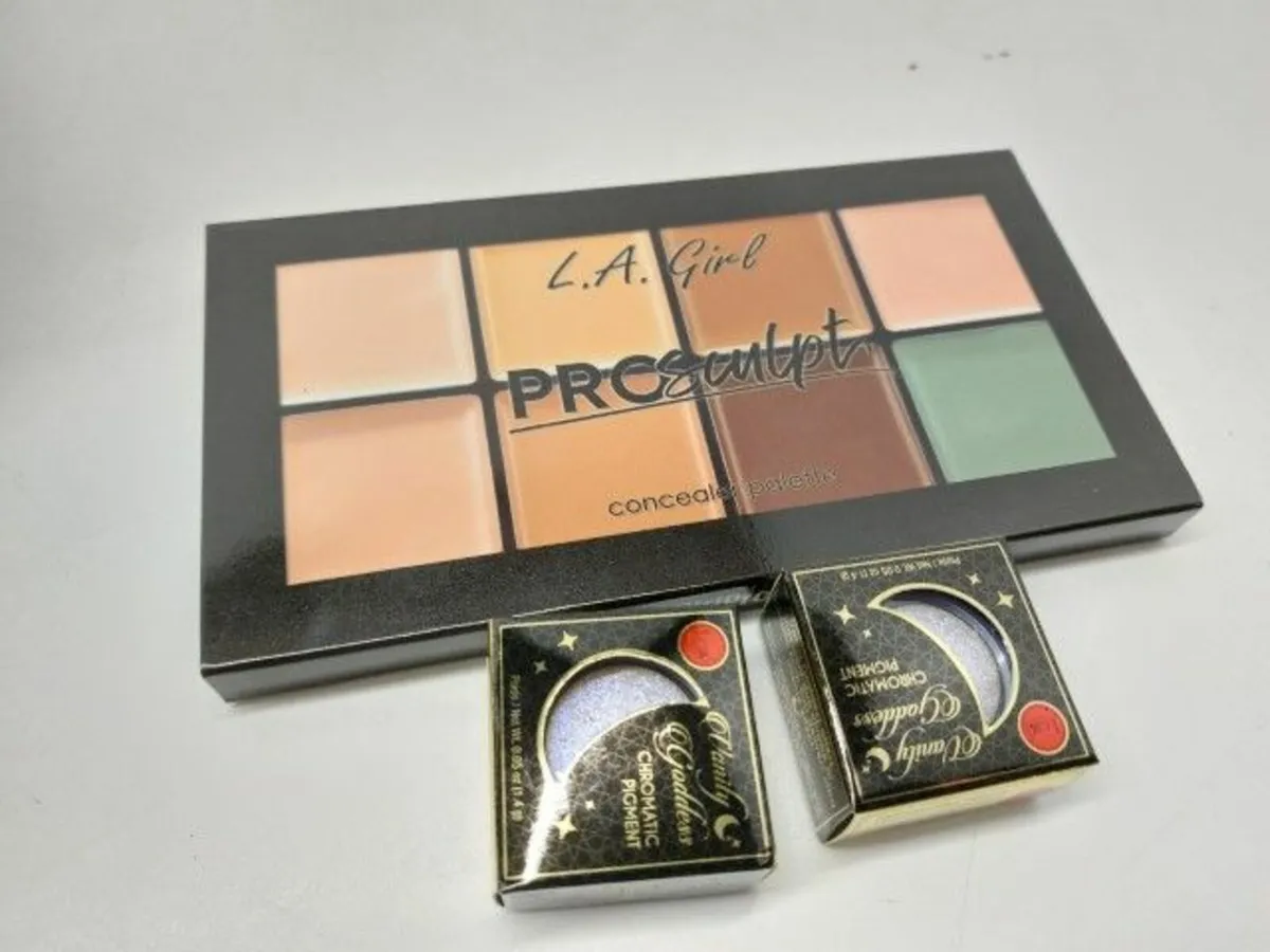 Online Auction Of A Goodie Box & More! - Image 1