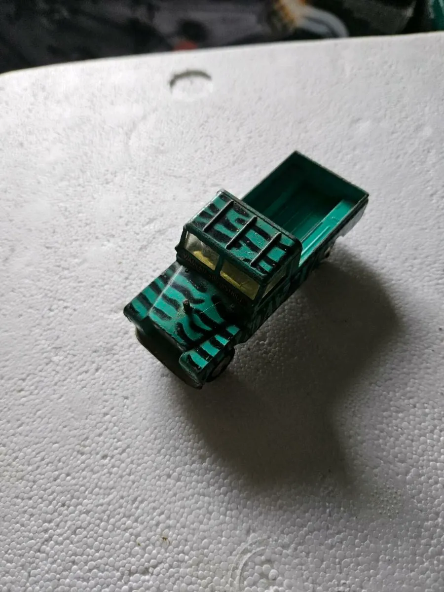 Corgi Daktari Landrover - Image 1