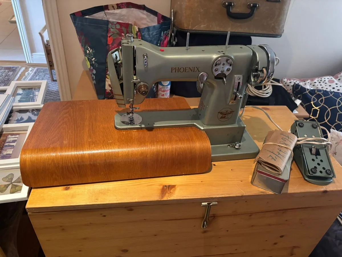 Sewing machine - Image 4