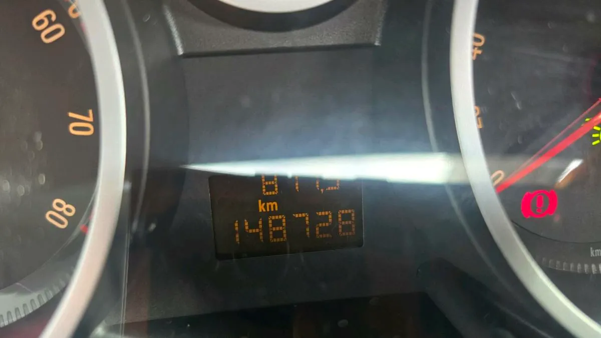 Opel corsa 2008 1.2L Petrol - Image 2