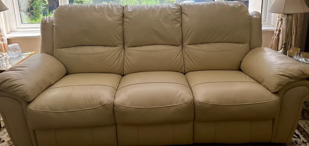 Cream Leather Recliner Sofa 3-1-1 - Image 3