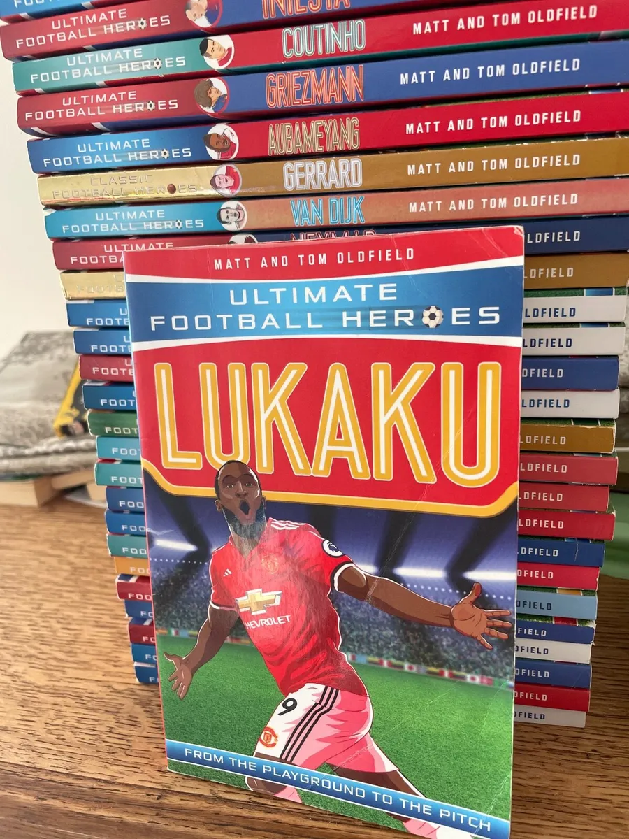 28 Ultimate football hero’s books - Image 3