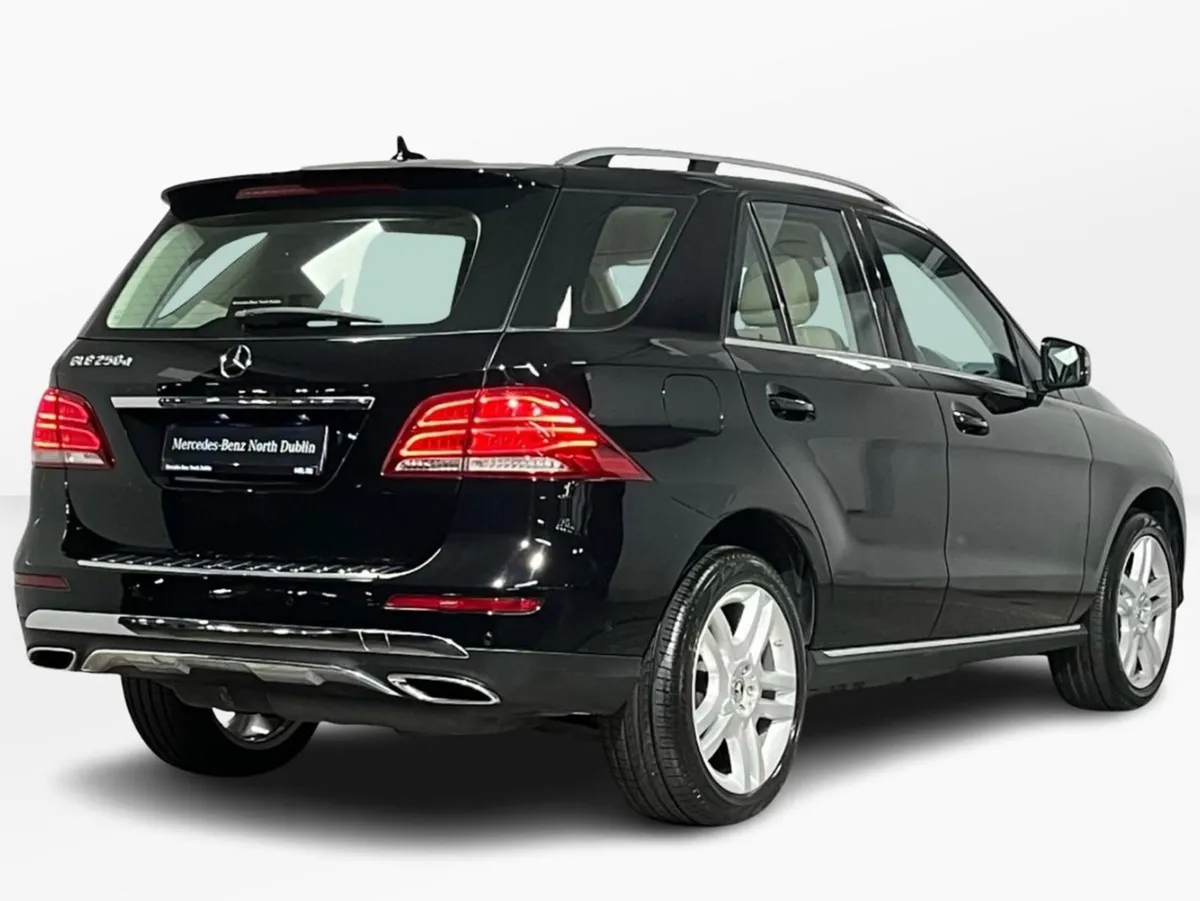 Mercedes-Benz GLE 250d - 17 Inch Alloys - Parking - Image 3