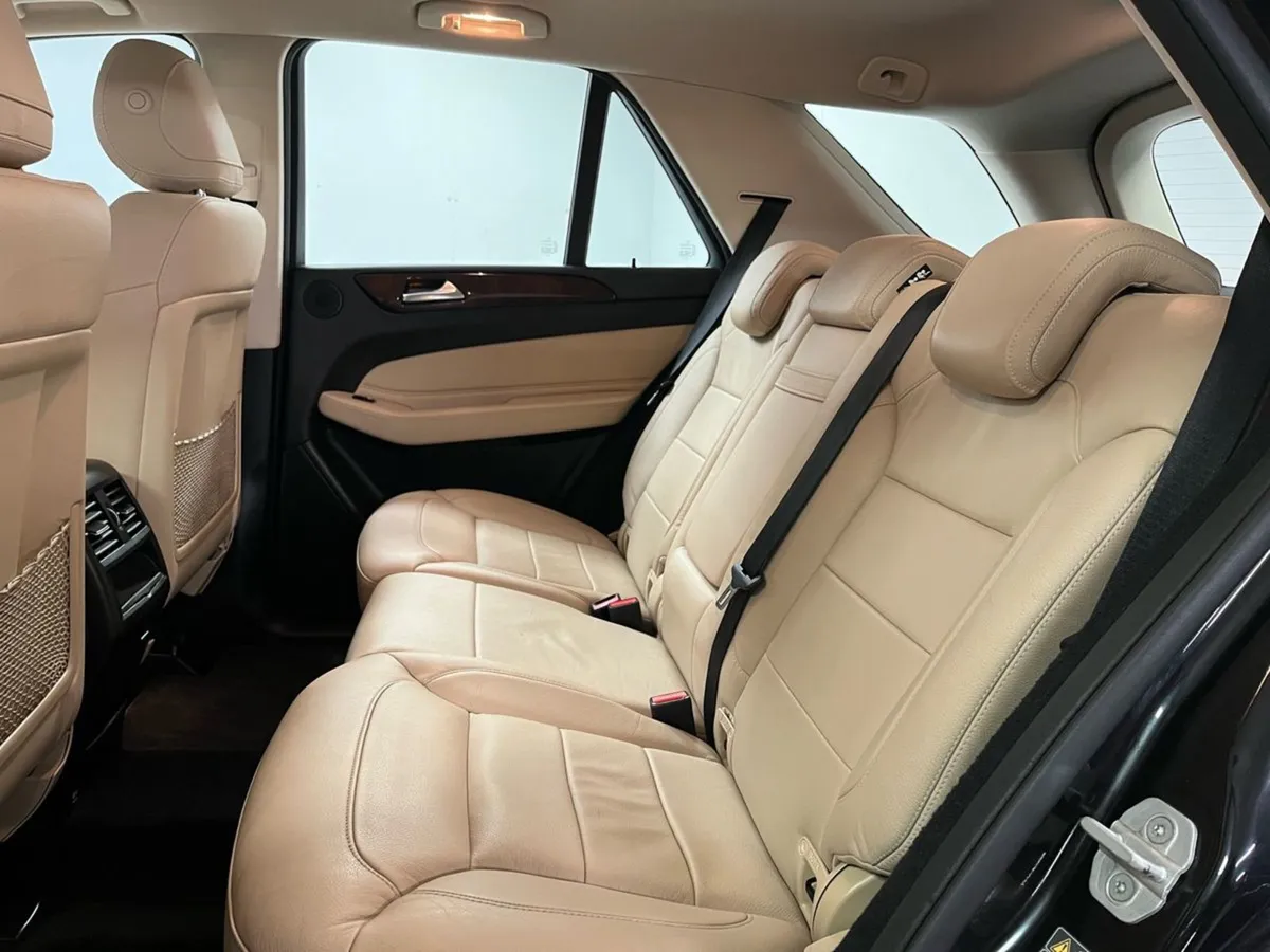 Mercedes-Benz GLE 250d - 17 Inch Alloys - Parking - Image 4