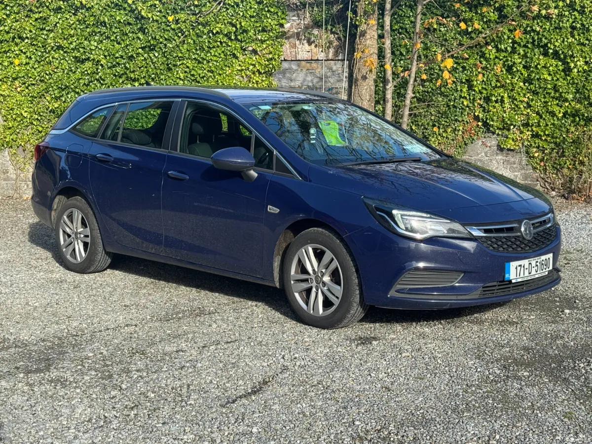 2017 Vauxhall Astra 1.6 Diesel Estate - Image 1