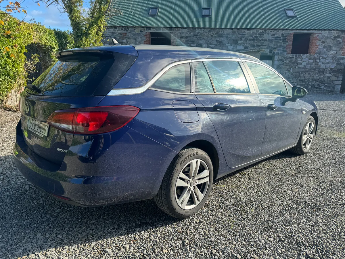 2017 Vauxhall Astra 1.6 Diesel Estate - Image 3
