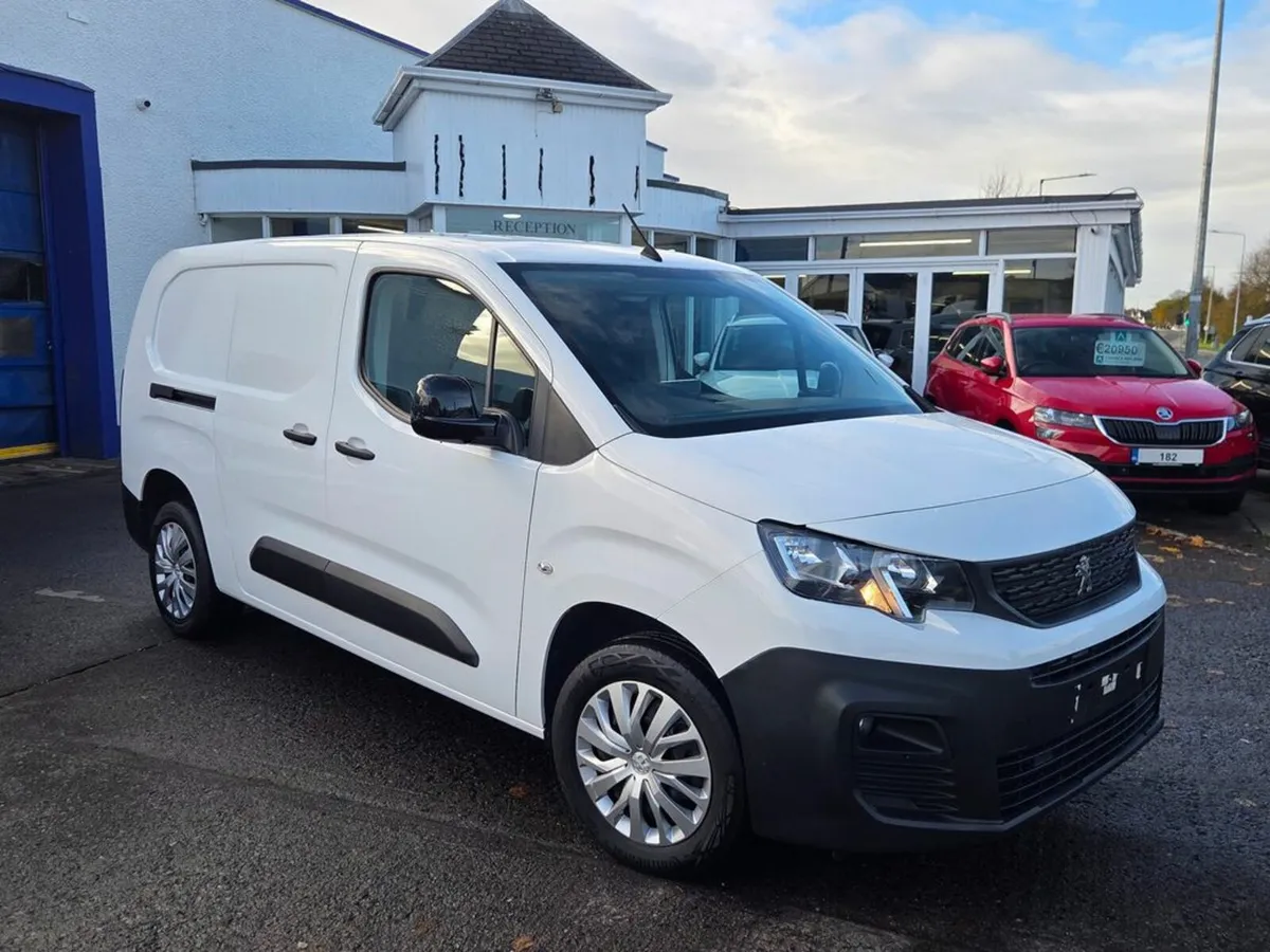 Peugeot Partner BLUEHDI PROFESSIONAL PREMIUM L2 - Image 1