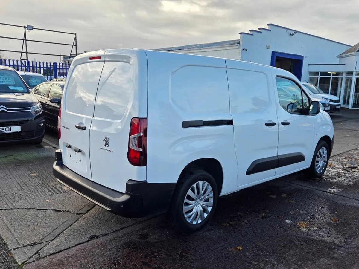 Peugeot Partner BLUEHDI PROFESSIONAL PREMIUM L2 - Image 3