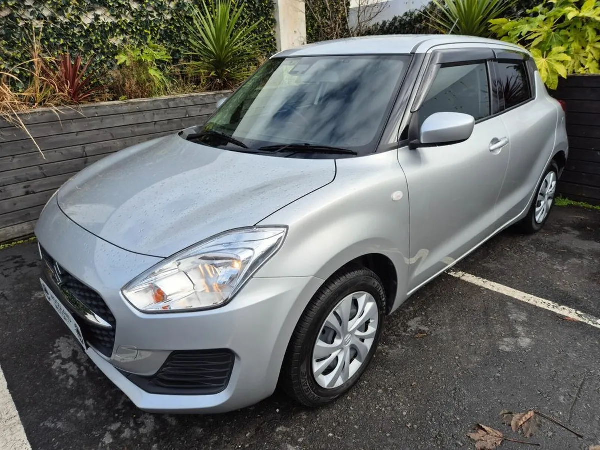Suzuki Swift 1.25 PETROL AUTO / XG SPEC / HIGH SPE - Image 3