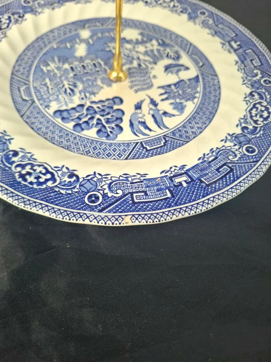 Blue and white willow style 3 tiers cake stand - Image 3