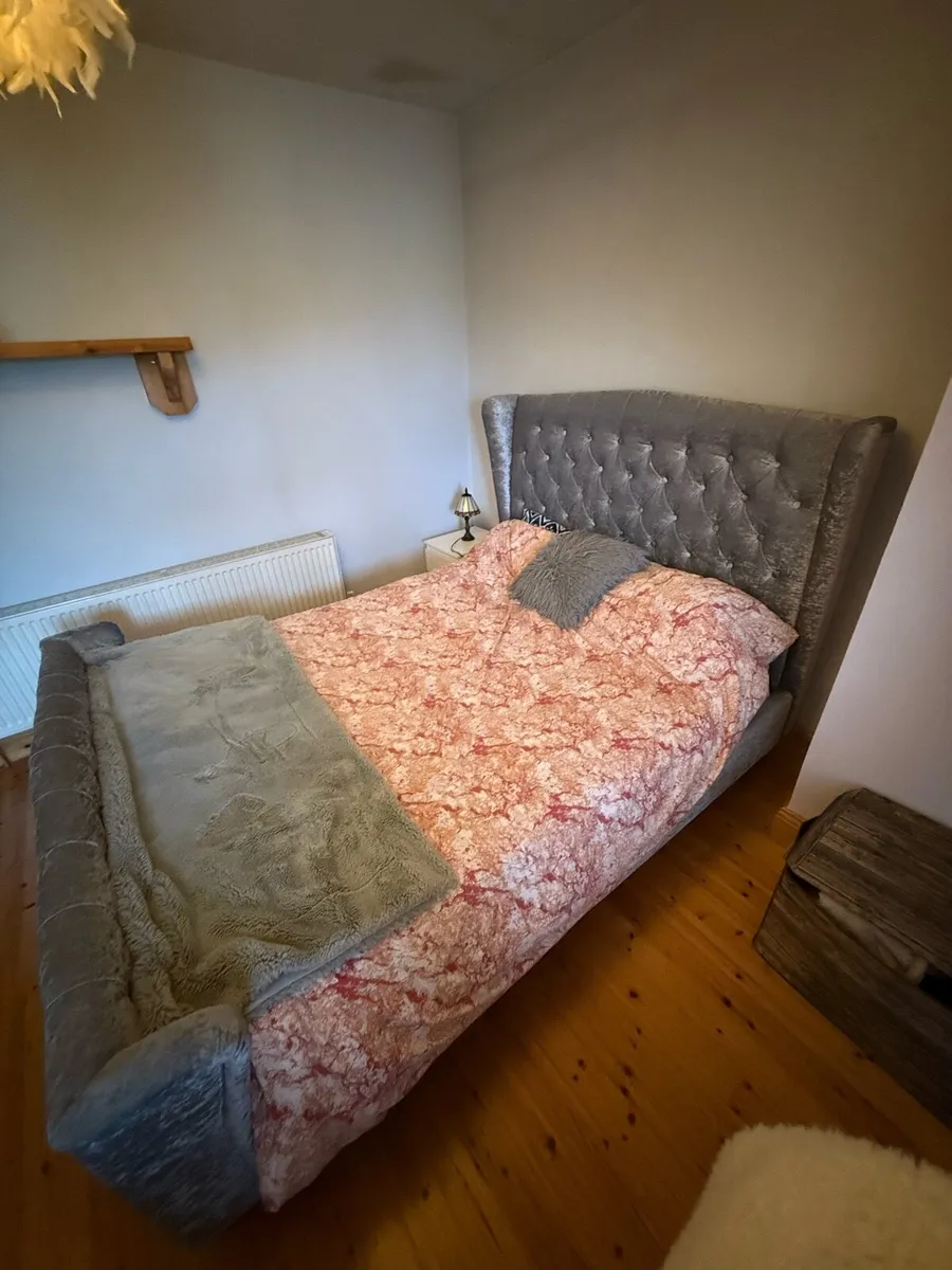 King size bed and mattress - Image 4