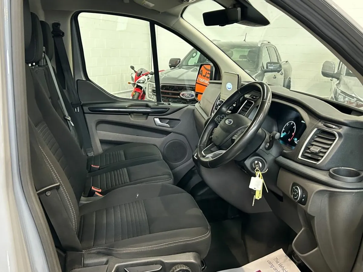 Ford Transit Custom 300 LIMITED P/V ECOBLUE #54 - Image 3
