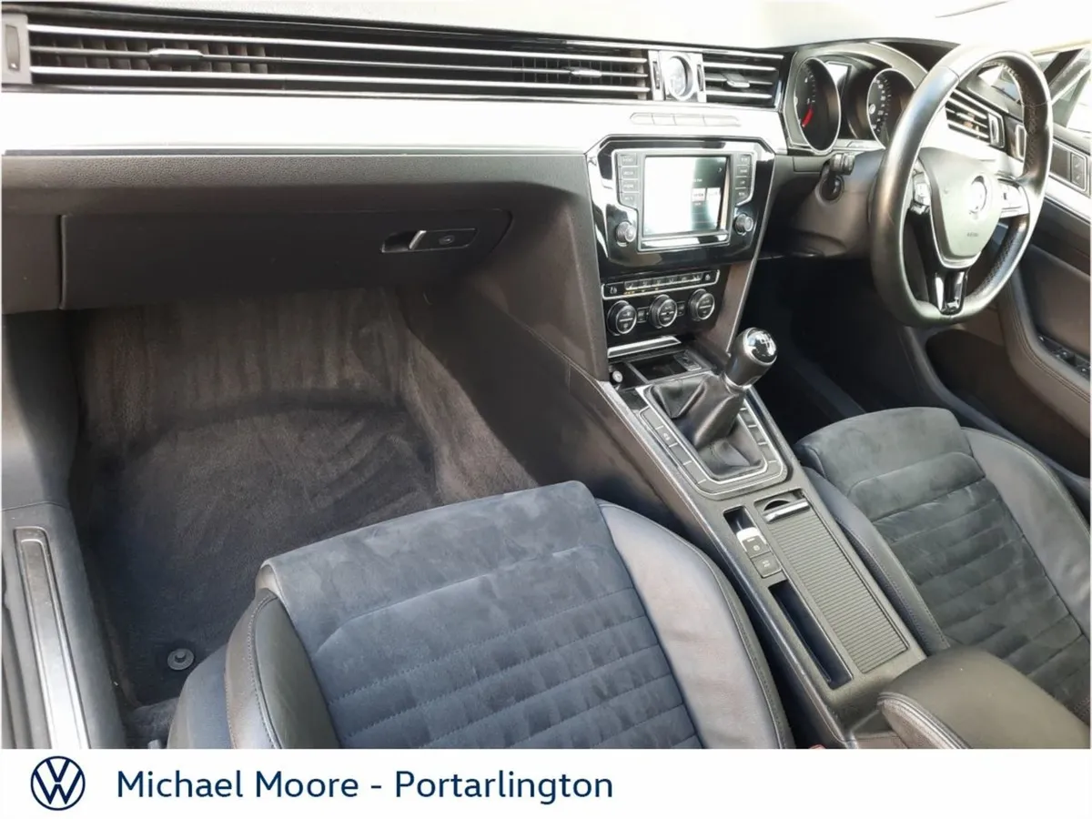 Volkswagen Passat 1.6 TDI 120HP Highline - Image 4
