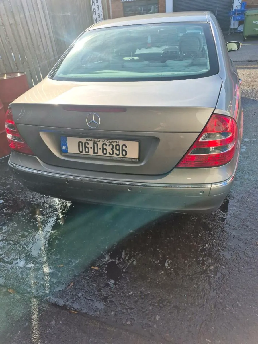 Mercedes E class - Image 2