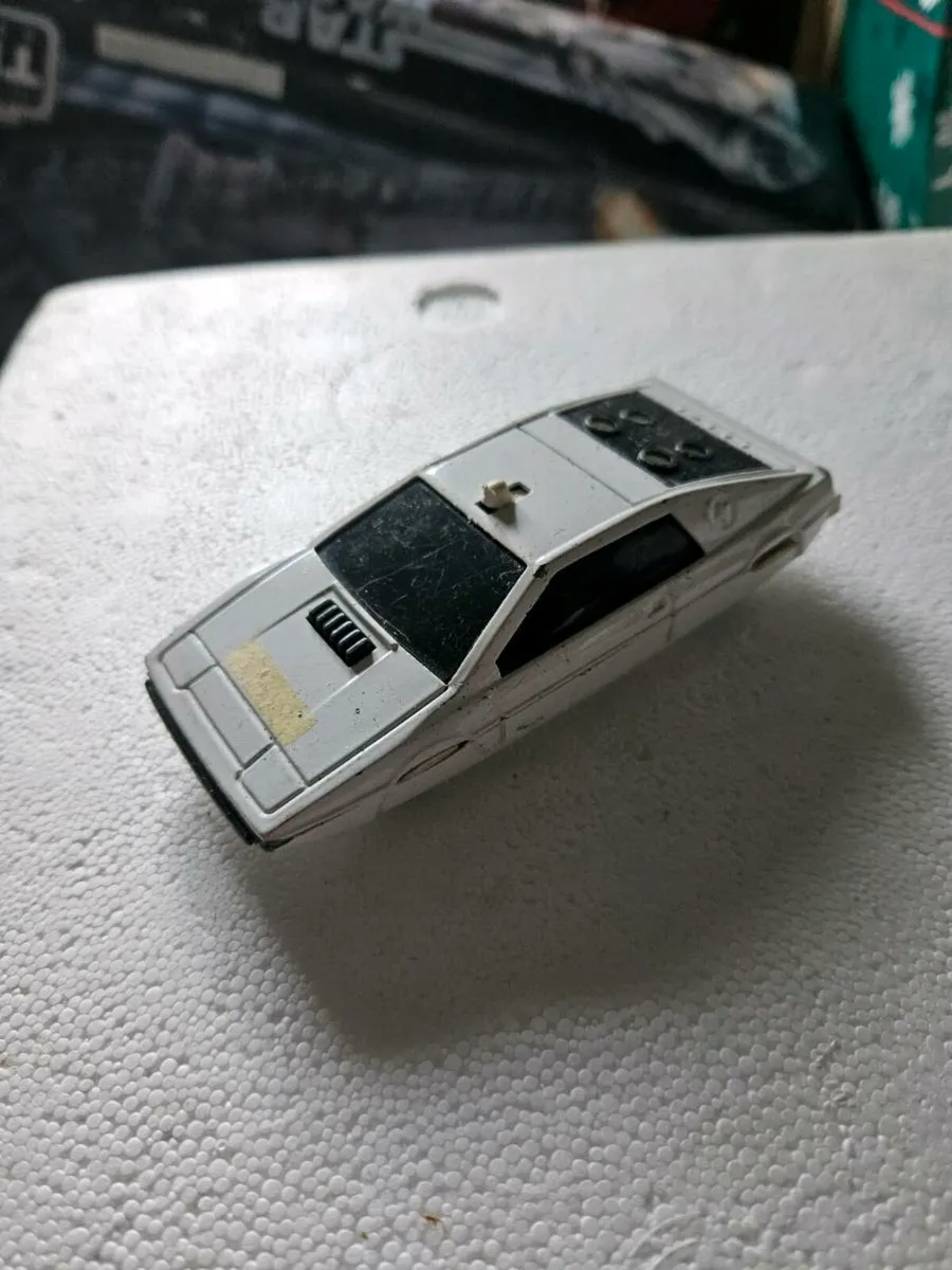 Corgi James Bond The Spy Who Loved Me Lotus