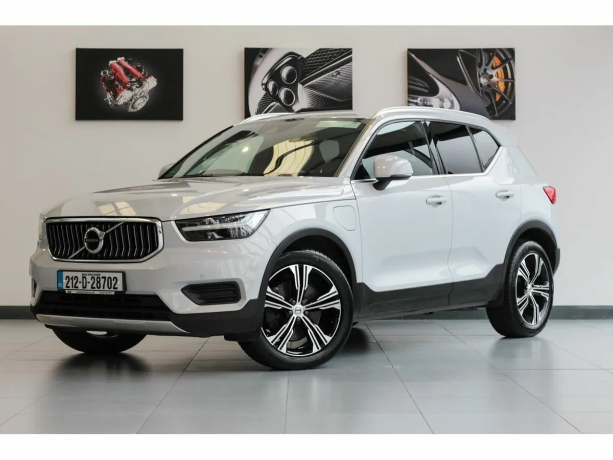 Volvo XC40 T4 INSCRIPTION 1.5 PHEV - Image 1