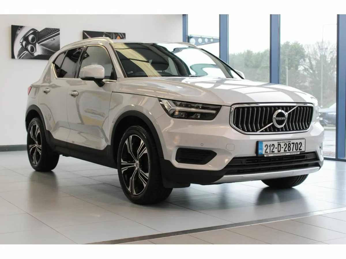 Volvo XC40 T4 INSCRIPTION 1.5 PHEV - Image 2