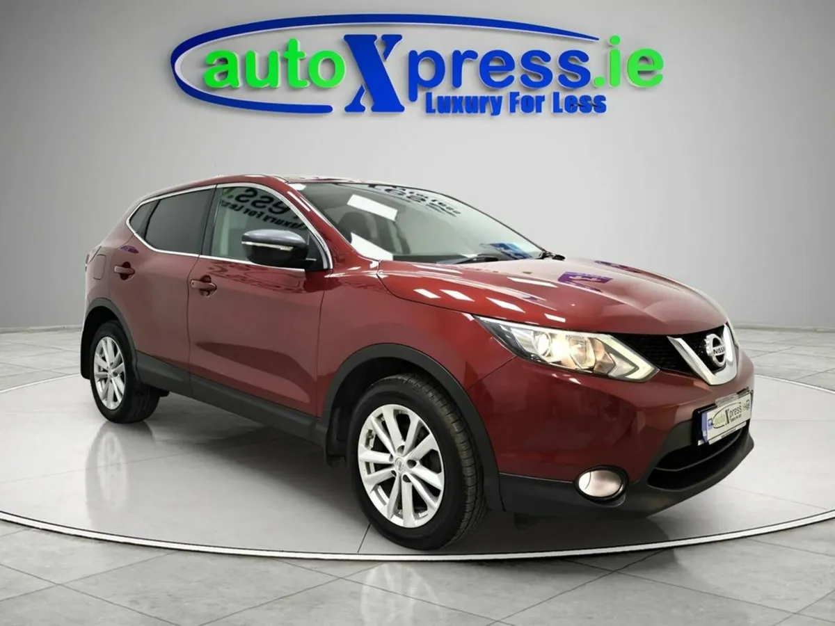Nissan Qashqai 1.5 DSL SV 4DR - Image 1