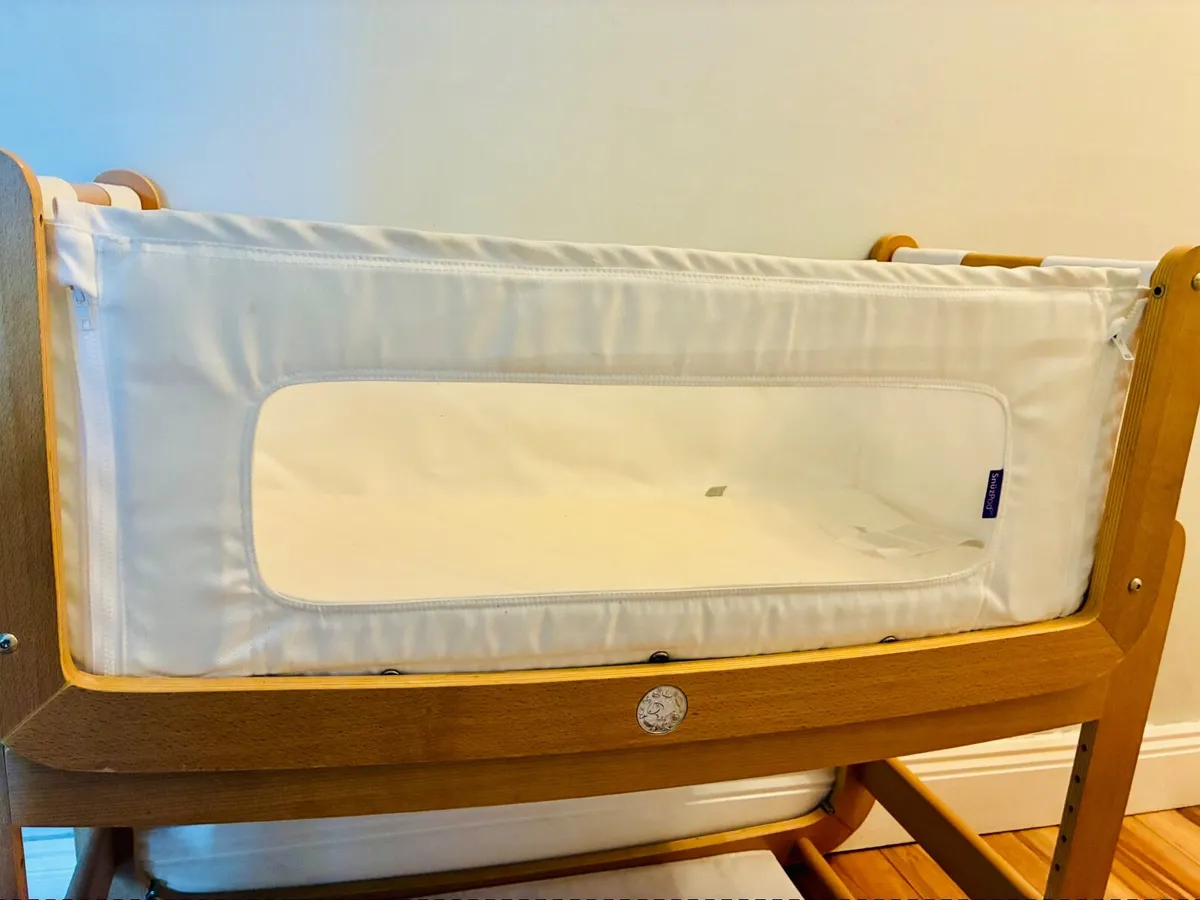 Snuzpod 2 Bedside Crib + Natural Mattress - Image 3